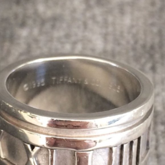 Authentic Beautiful Tiffany & Co. Sterling Silver Wide Atlas Ring Sz 5 - Picture 3 of 4
